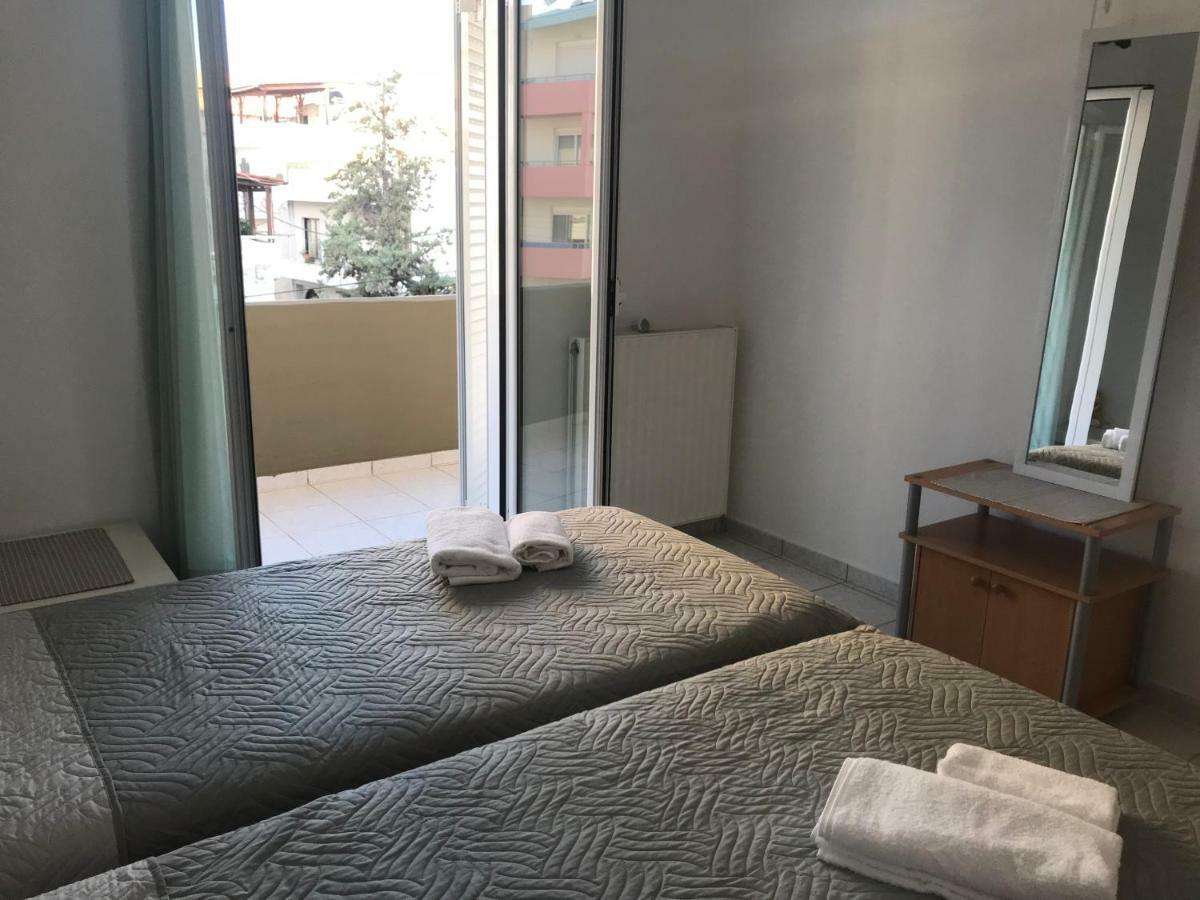 Spacious With Large Balcony Appartement Héraklion